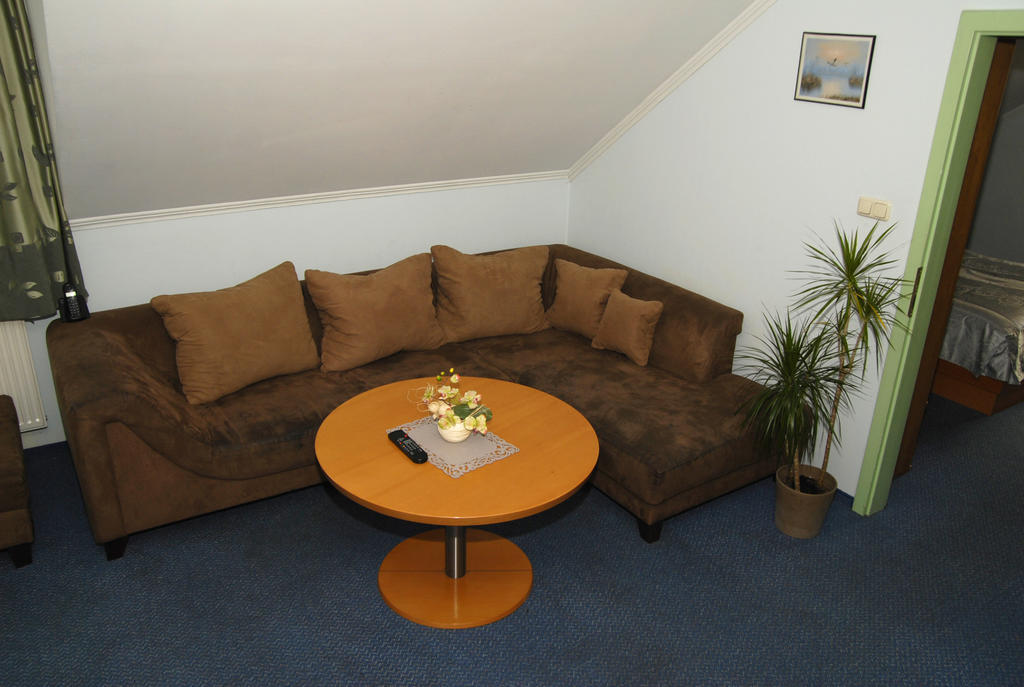 Hotel Restauracja Tawerna Hlivice Pokoj fotografie